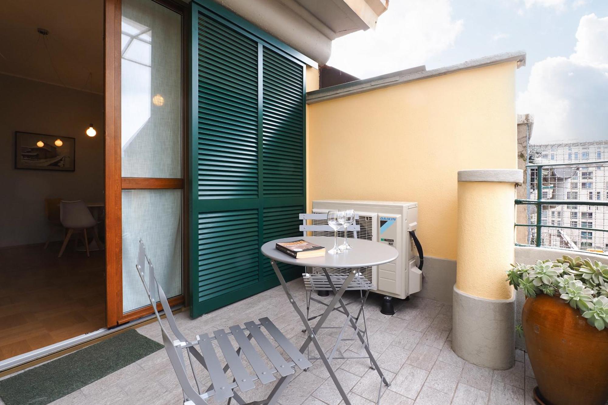 Luminoso Appartamento Con Terrazzo Forlanini Linate Milão Exterior foto